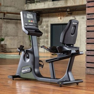 Vélo d'entraînement semi-allongé G574R SportsArt
